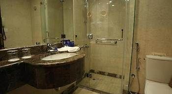 אל-מדינה Rawdat Al Aqeeq Hotel מראה חיצוני תמונה